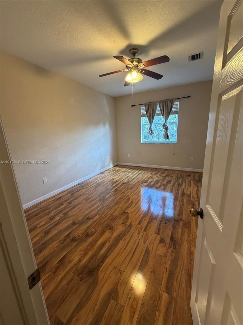 20715 NE 10th Ct, Unit 20715, Miami, FL 33179 Photo