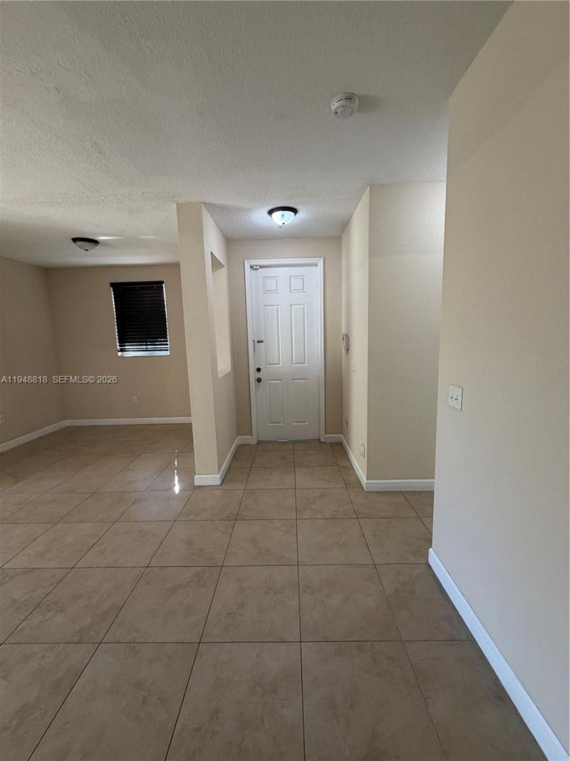 20715 NE 10th Ct, Unit 20715, Miami, FL 33179 Photo