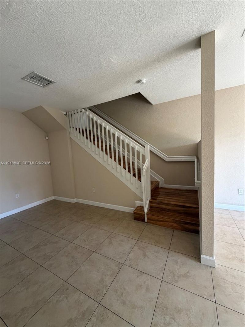 20715 NE 10th Ct, Unit 20715, Miami, FL 33179 Photo