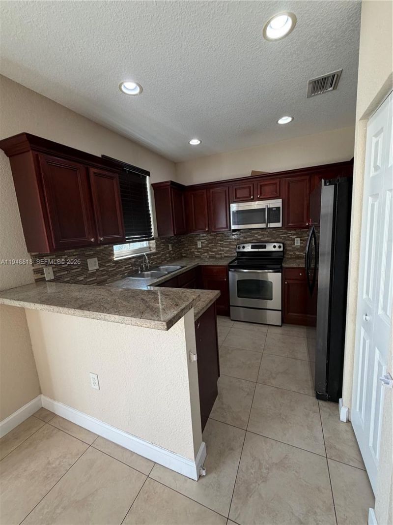 20715 NE 10th Ct, Unit 20715, Miami, FL 33179 Photo