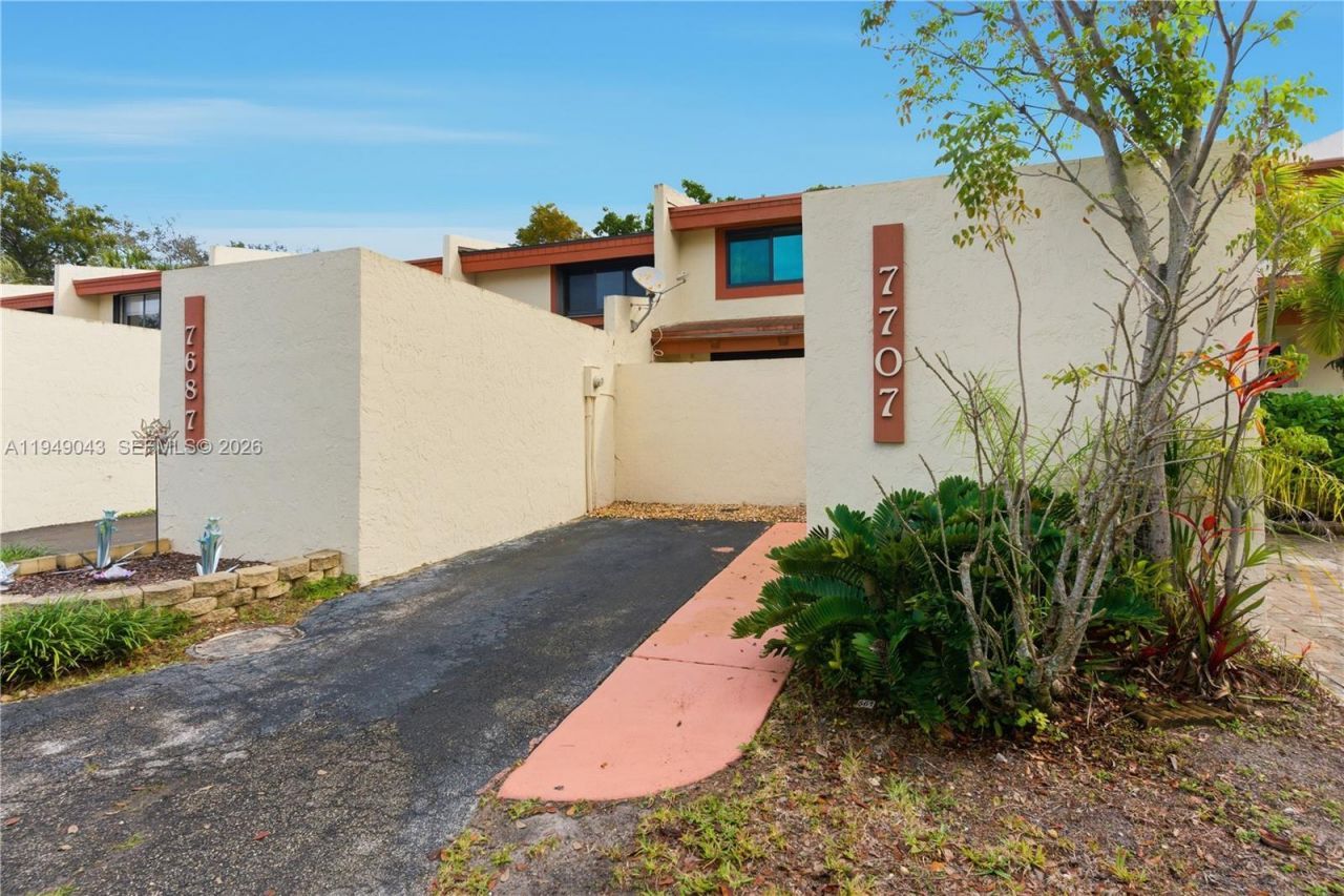 7707 SW 105th Pl, Miami, FL 33173 Photo