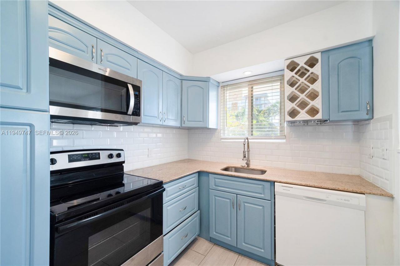 630 79th St , Miami Beach, FL 33141 Photo