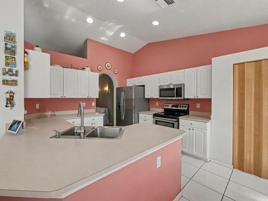 249 Monterey Way, Royal Palm Beach, FL 33411 Photo