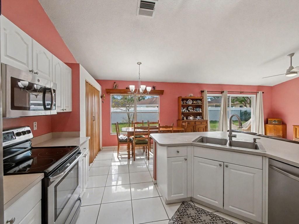 249 Monterey Way, Royal Palm Beach, FL 33411 Photo