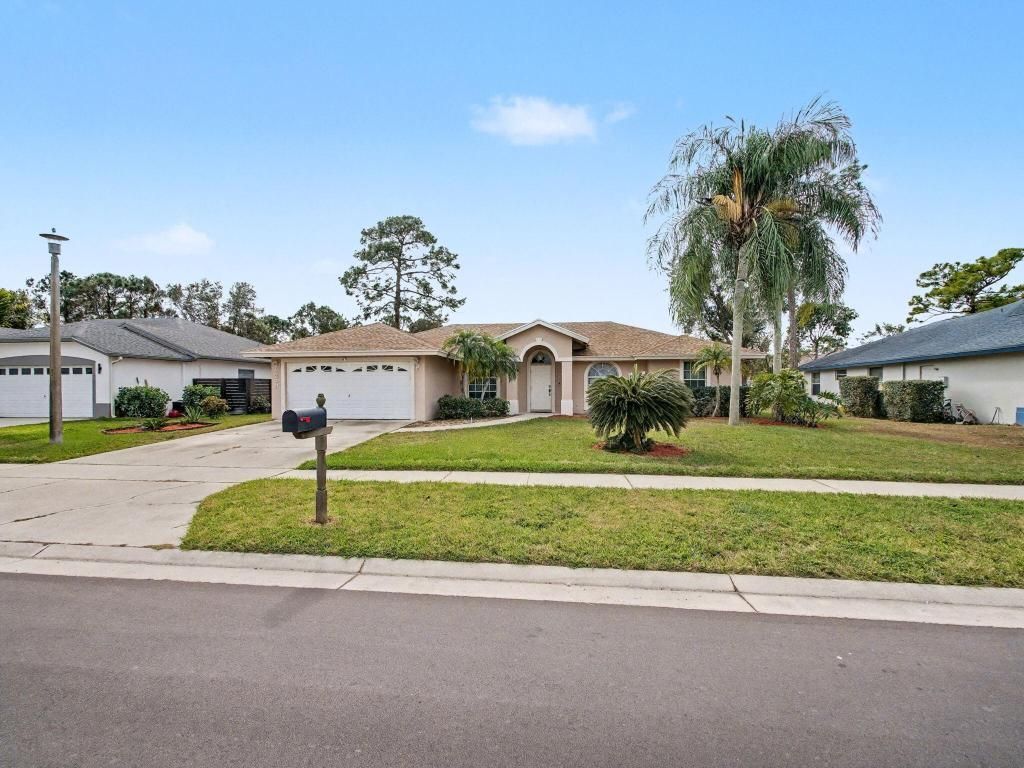 249 Monterey Way, Royal Palm Beach, FL 33411 Photo
