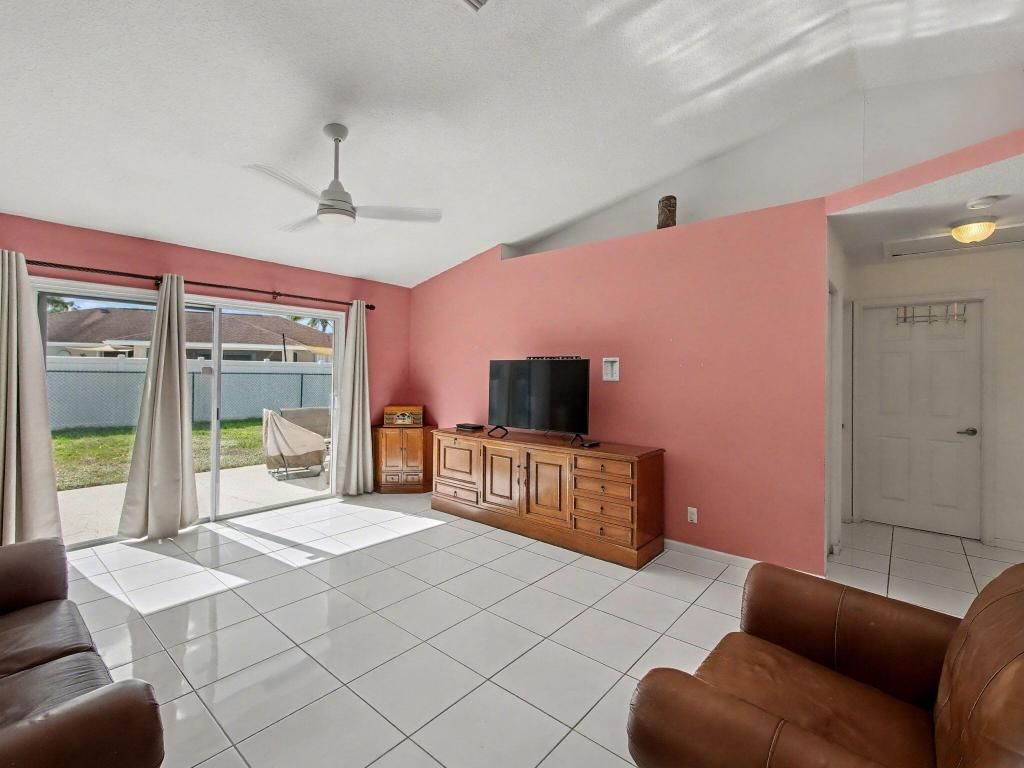 249 Monterey Way, Royal Palm Beach, FL 33411 Photo