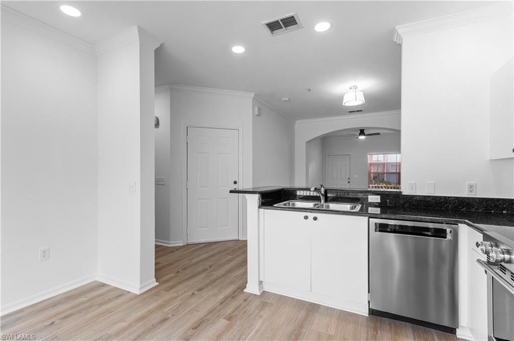 3281 Lindsey Ln, Unit 4, Naples, FL 34109 Photo