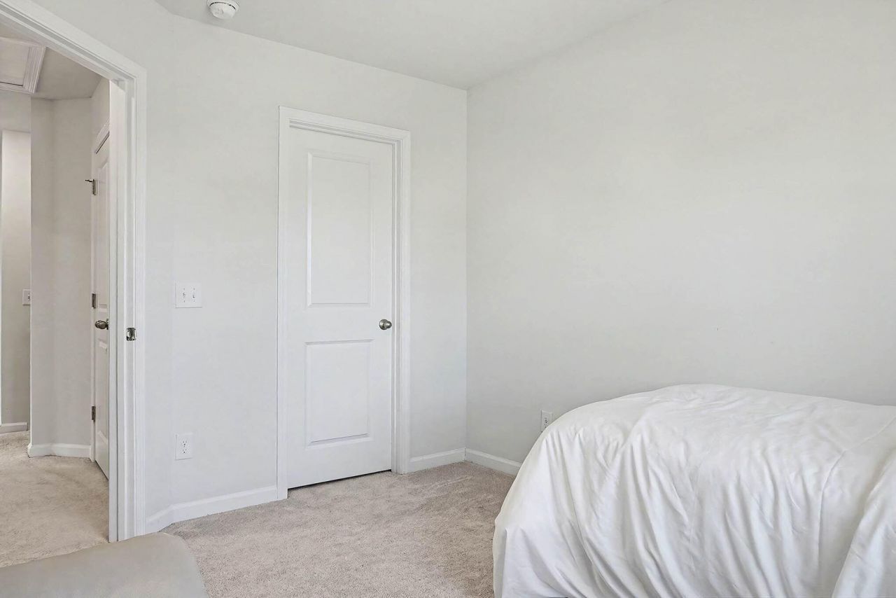 211 Daniels Creek Circle Photo 13