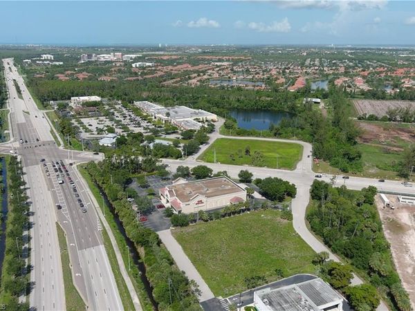 15640 Summerlin RD, FORT MYERS, FL 33908