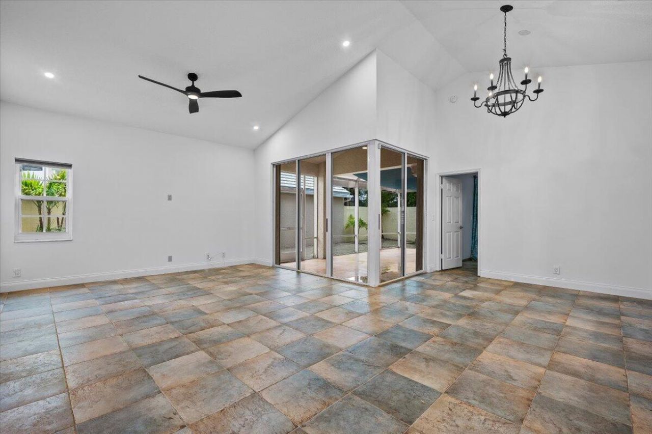 11 Dorchester Circle, Palm Beach Gardens, FL 33418 Photo