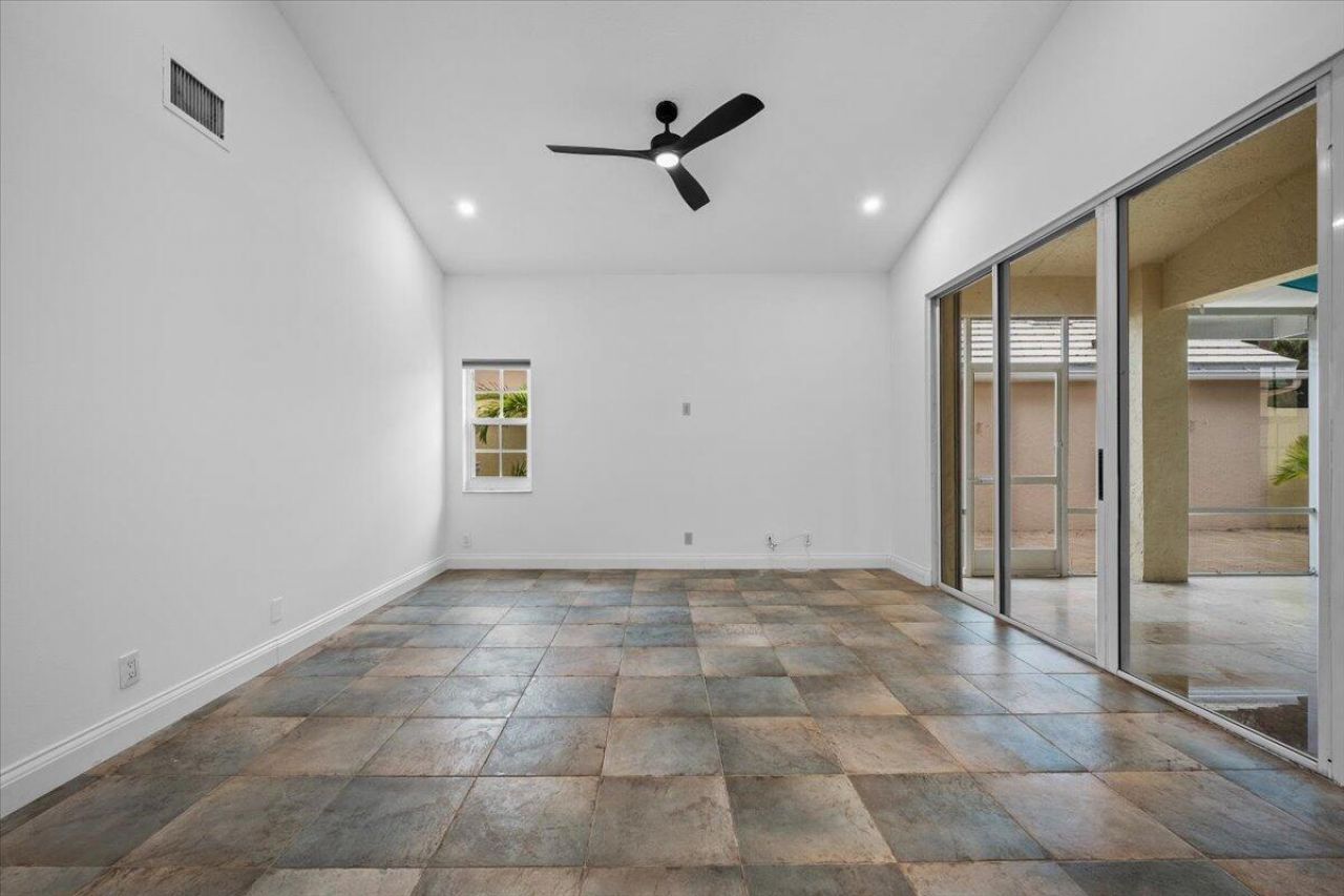 11 Dorchester Circle, Palm Beach Gardens, FL 33418 Photo