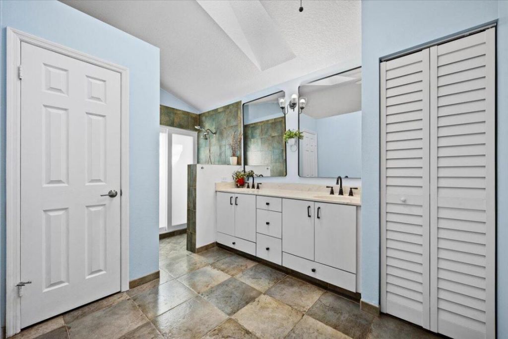 11 Dorchester Circle, Palm Beach Gardens, FL 33418 Photo