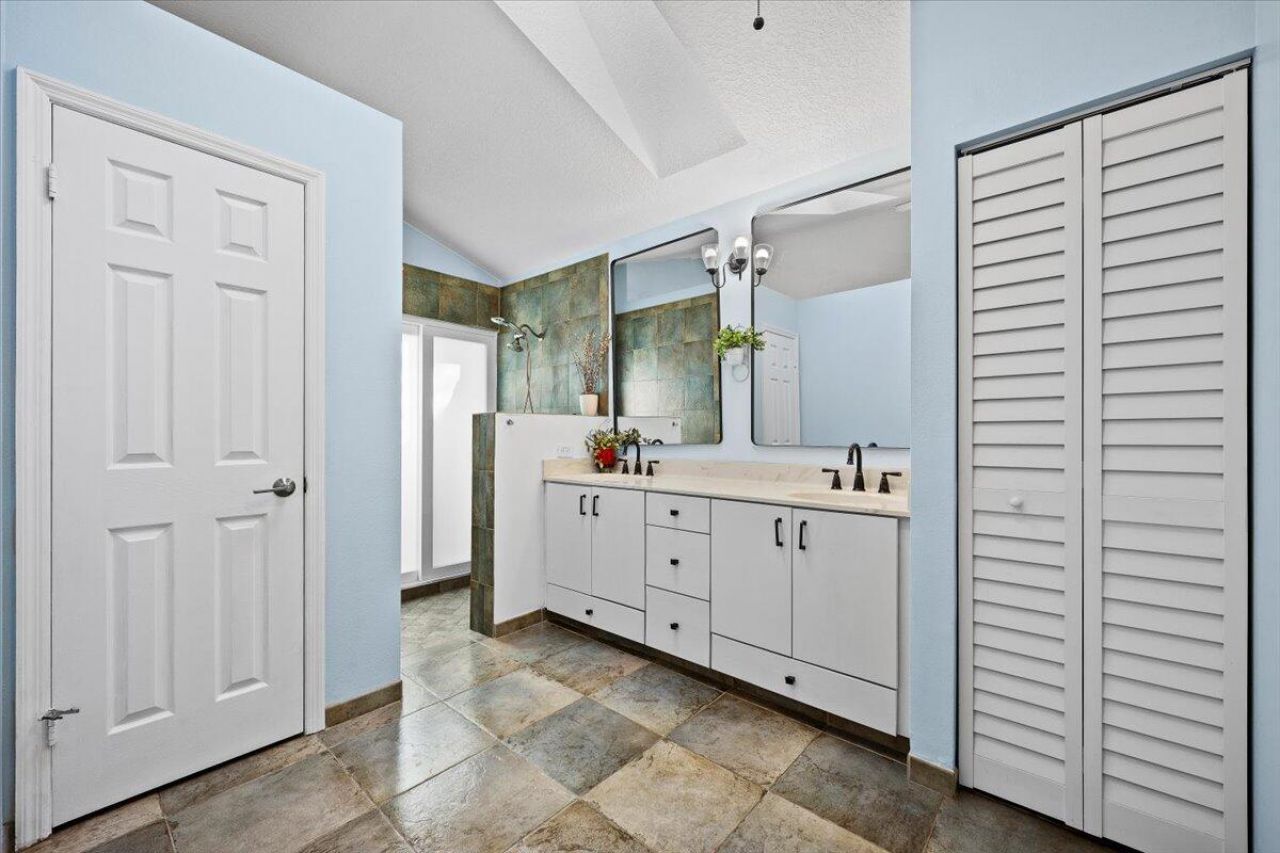 11 Dorchester Circle, Palm Beach Gardens, FL 33418 Photo