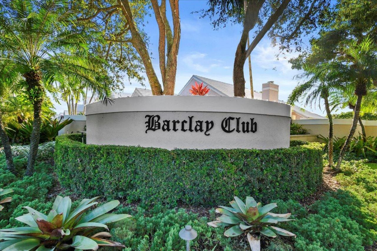 11 Dorchester Circle, Palm Beach Gardens, FL 33418 Photo