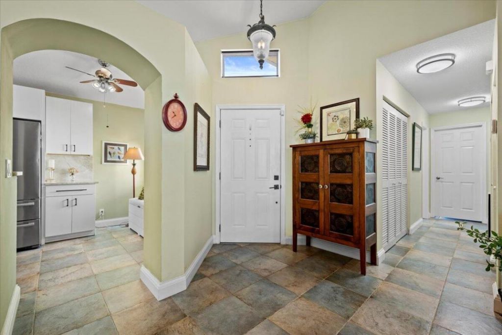 11 Dorchester Circle, Palm Beach Gardens, FL 33418 Photo