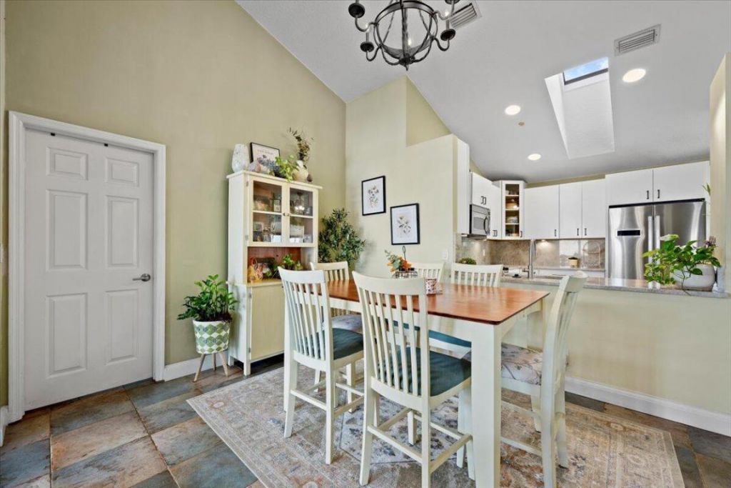 11 Dorchester Circle, Palm Beach Gardens, FL 33418 Photo