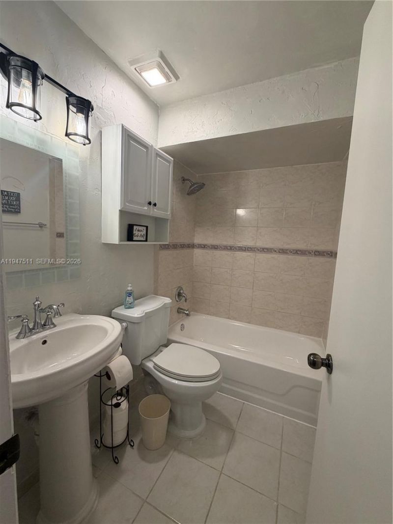 5402 SW 139th Ct, Miami, FL 33175 Photo