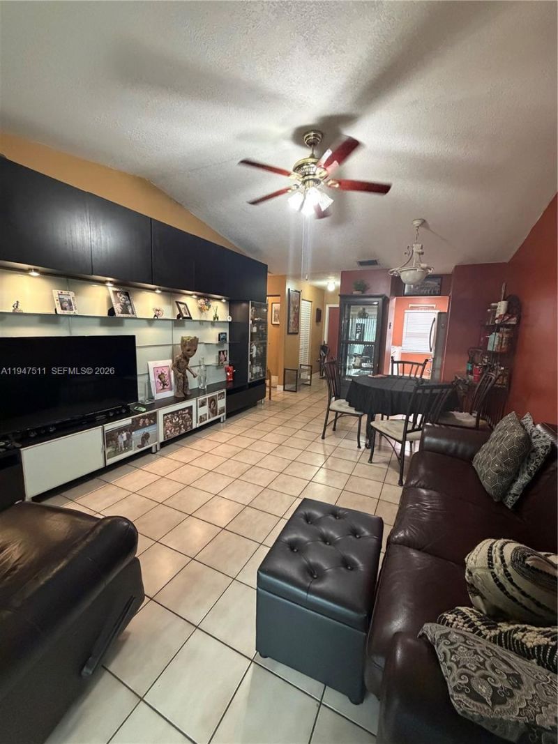 5402 SW 139th Ct, Miami, FL 33175 Photo