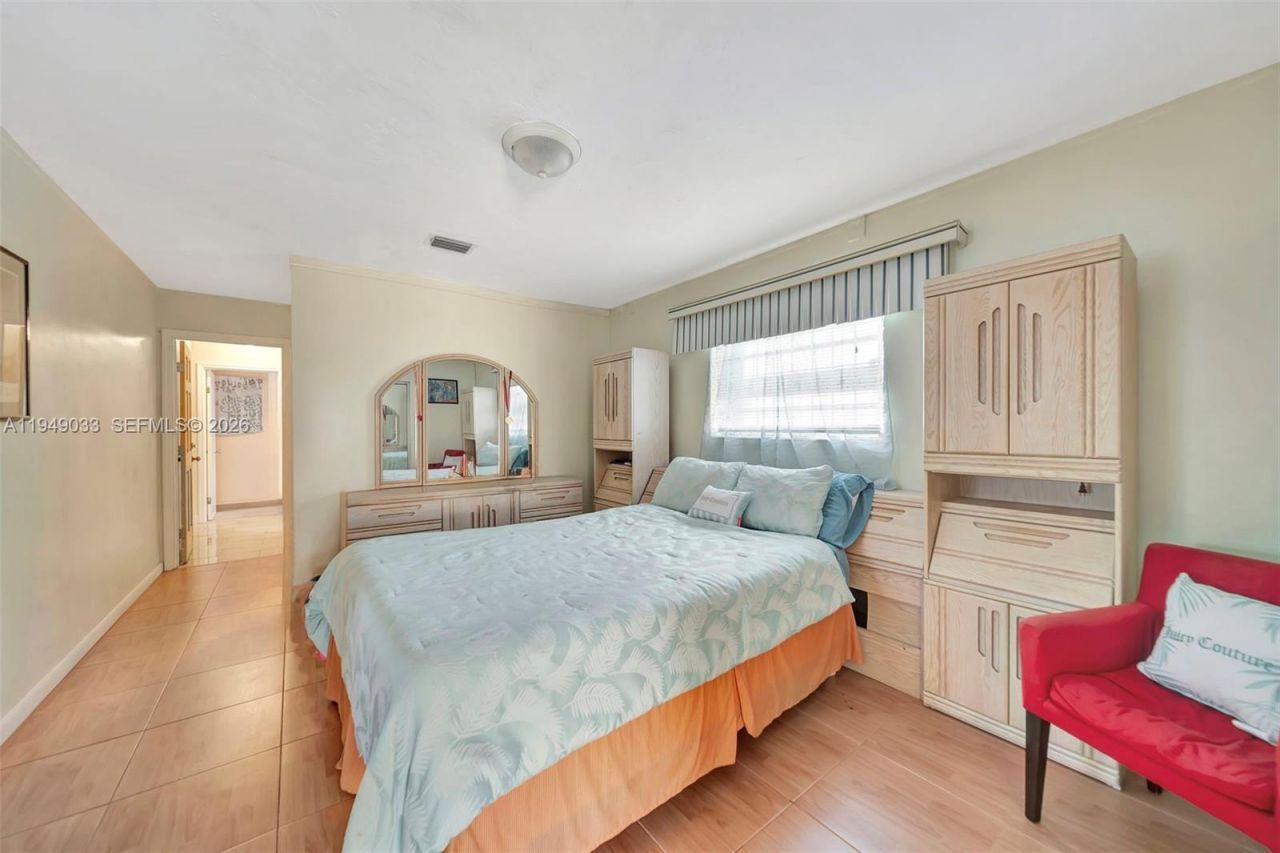 244 NW 43rd St, Miami, FL 33127 Photo