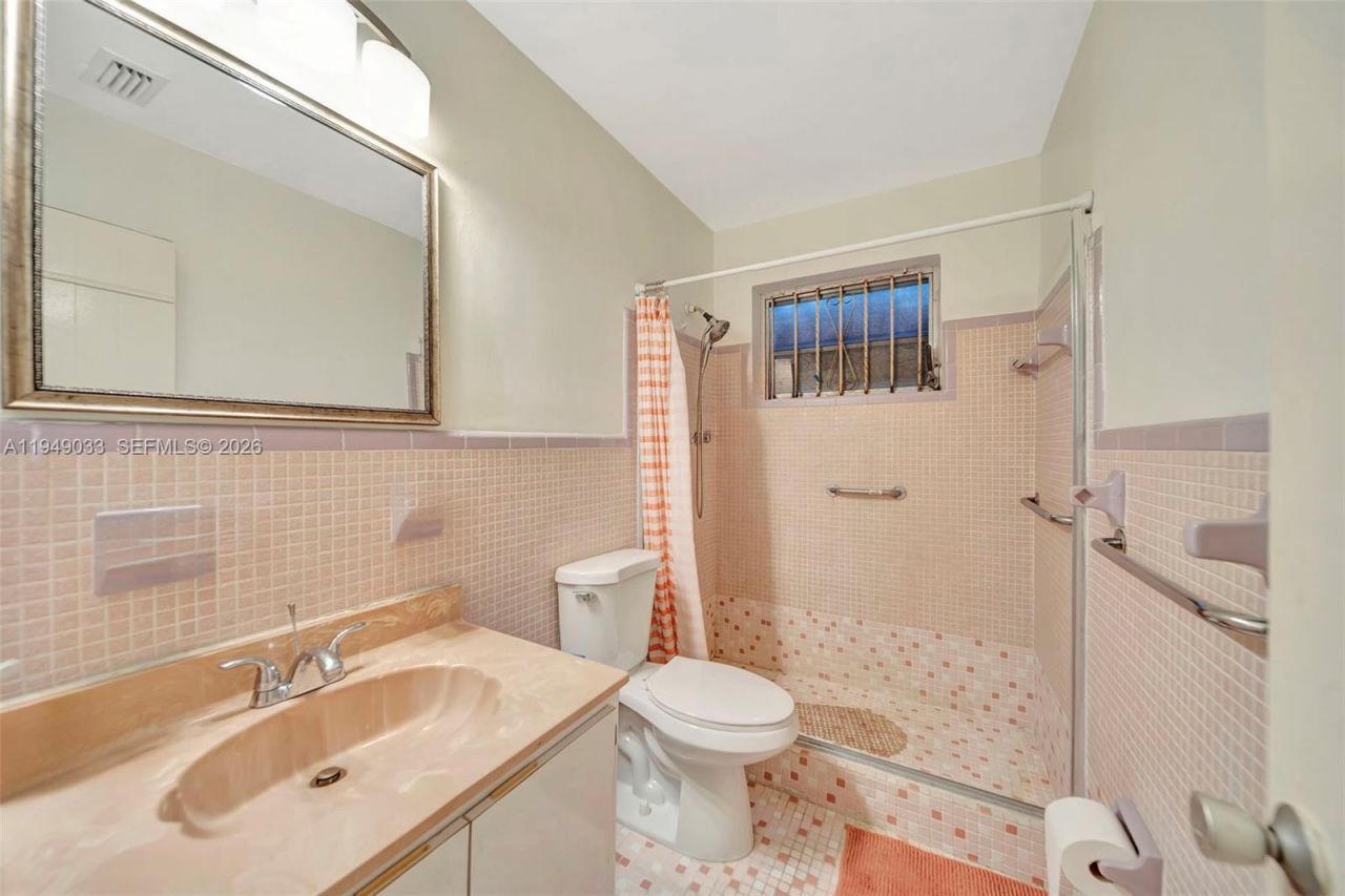 244 NW 43rd St, Miami, FL 33127 Photo