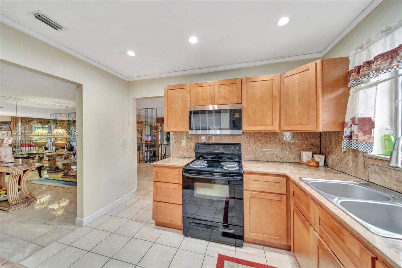 244 NW 43rd St, Miami, FL 33127 Photo