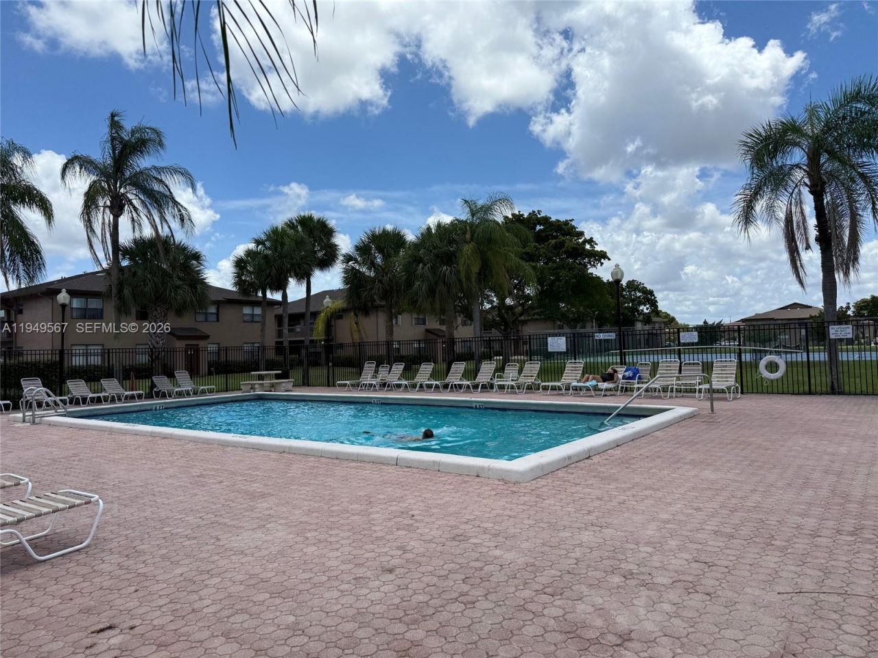10054 Winding Lake Rd, Unit 103, Sunrise, FL 33351 Photo