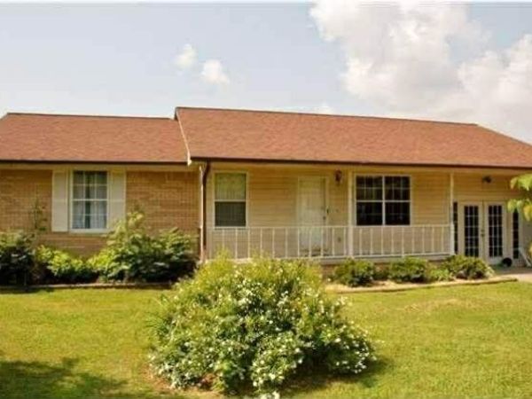 208 Cedar Point Lane, South Pittsburg, TN 37380
