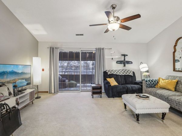 279 Kearney Way, Waunakee, WI 53597