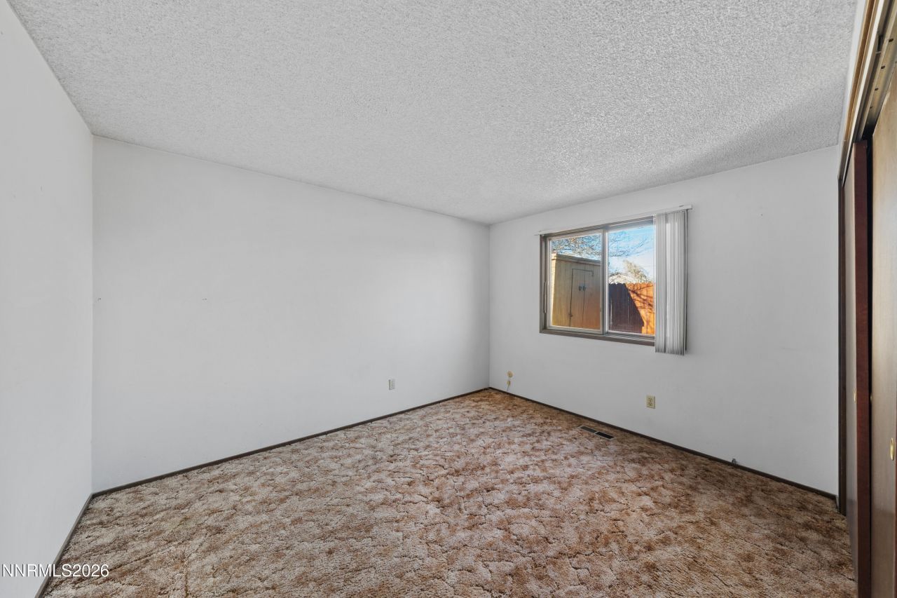 240 E Gault Way, Sparks, NV 89431 Photo