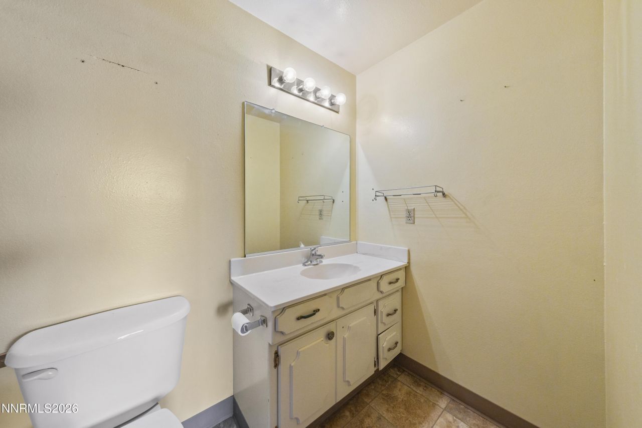 240 E Gault Way, Sparks, NV 89431 Photo