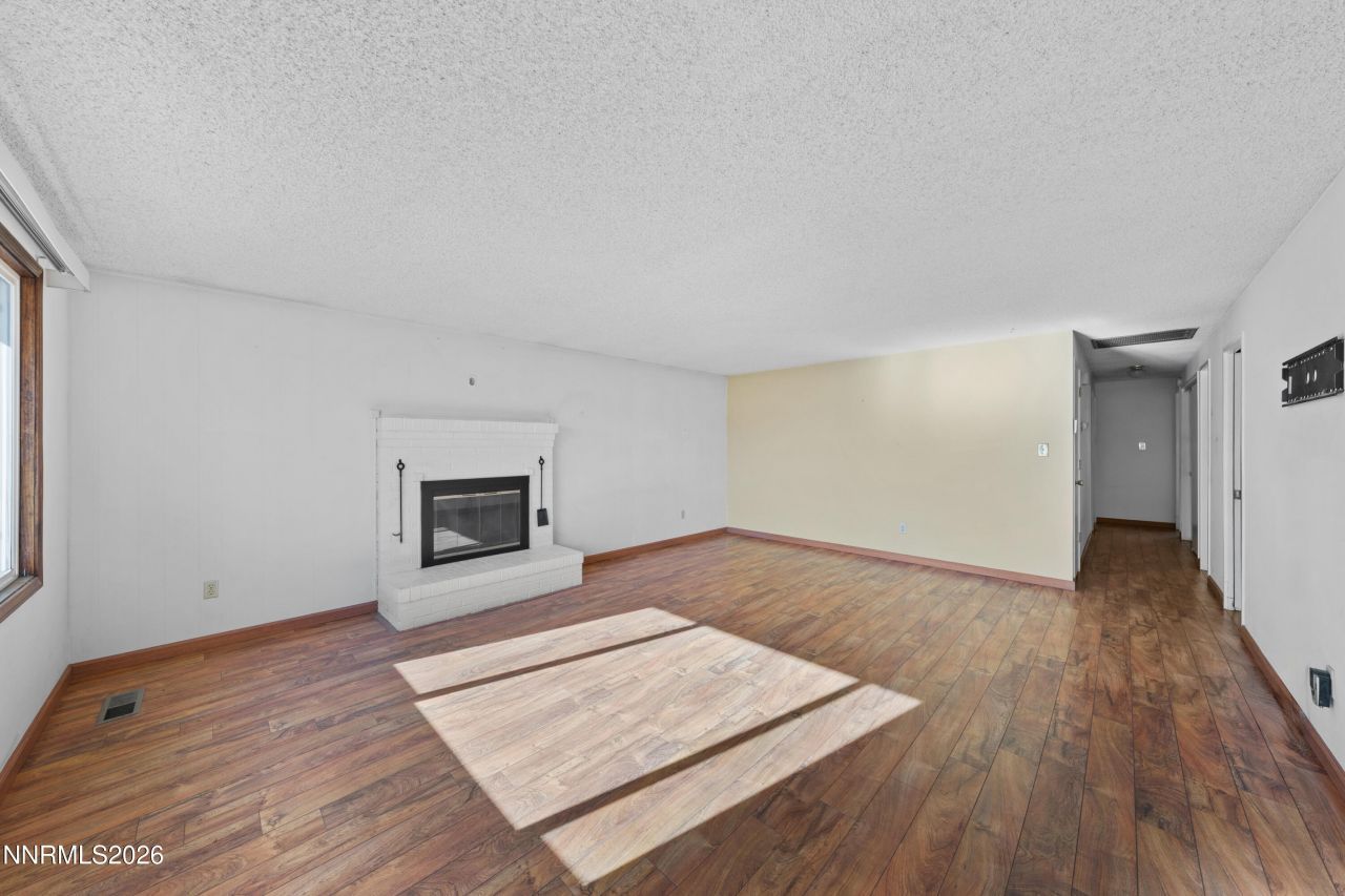 240 E Gault Way, Sparks, NV 89431 Photo