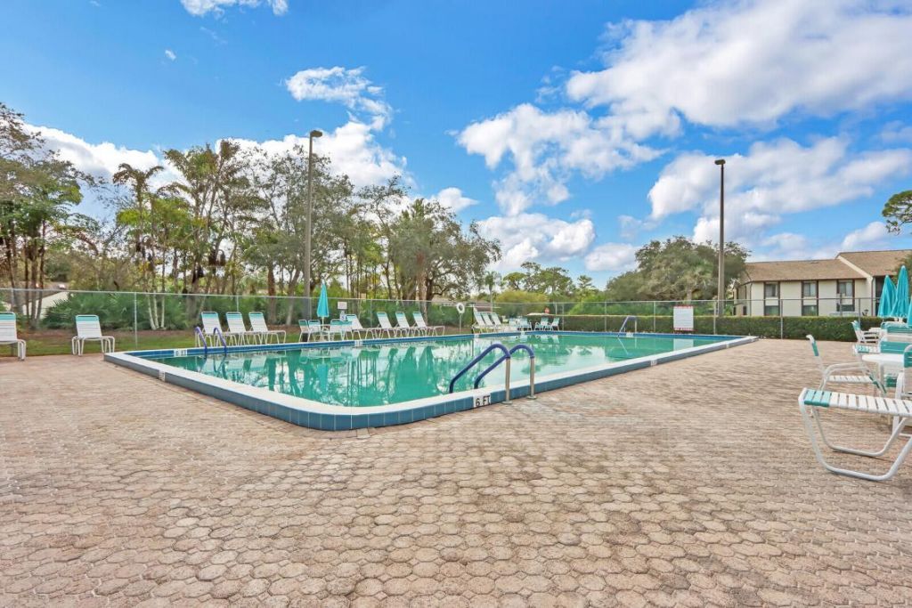 1935 SW Silver Pine Way, Unit 117-B2, Palm City, FL 34990 Photo