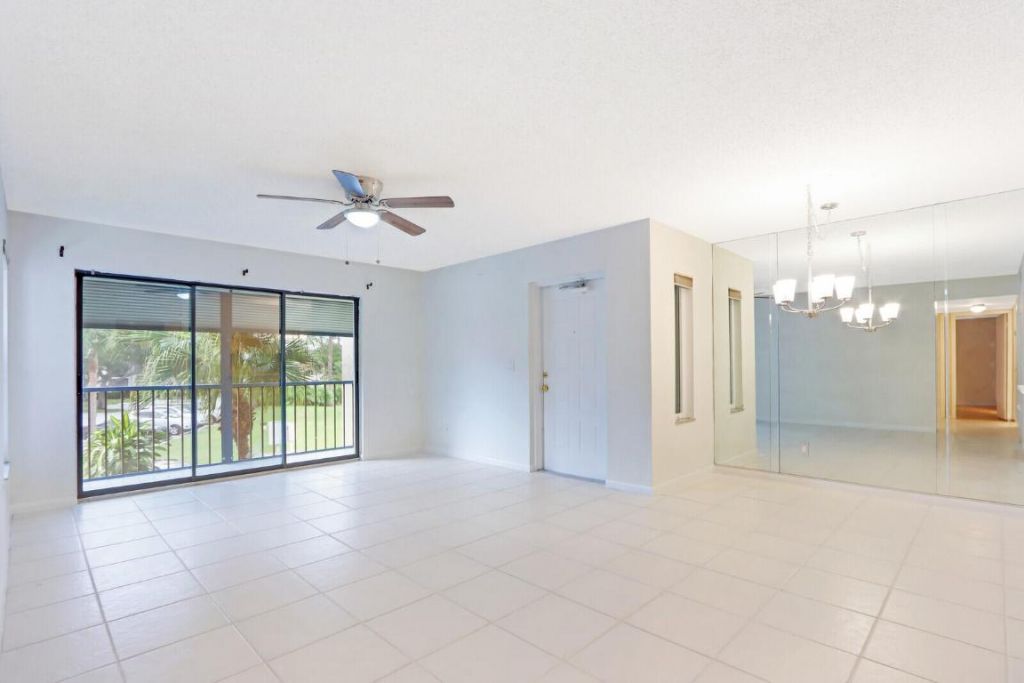 1935 SW Silver Pine Way, Unit 117-B2, Palm City, FL 34990 Photo