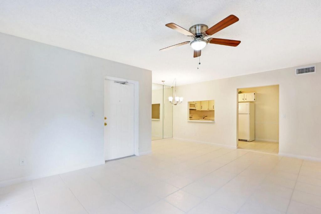 1935 SW Silver Pine Way, Unit 117-B2, Palm City, FL 34990 Photo
