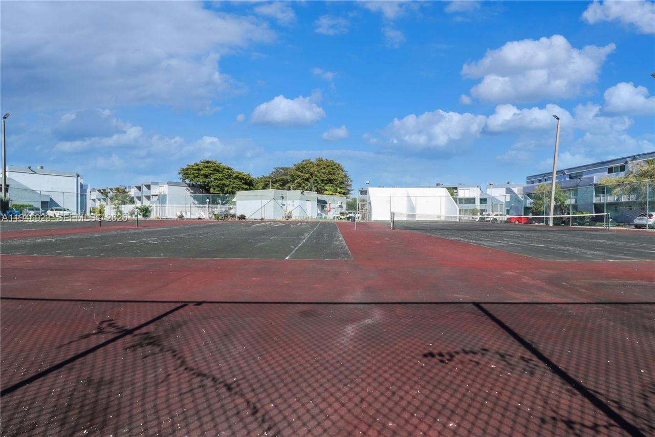 9373 Fontainebleau Blvd, Unit K234, Miami, FL 33172 Photo