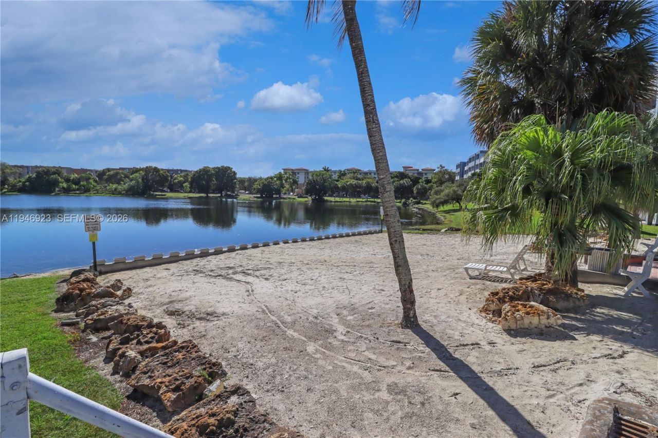 9373 Fontainebleau Blvd, Unit K234, Miami, FL 33172 Photo