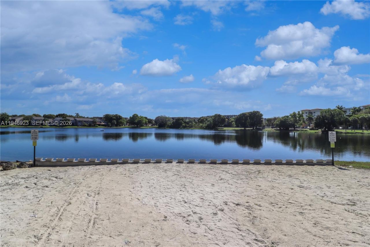 9373 Fontainebleau Blvd, Unit K234, Miami, FL 33172 Photo