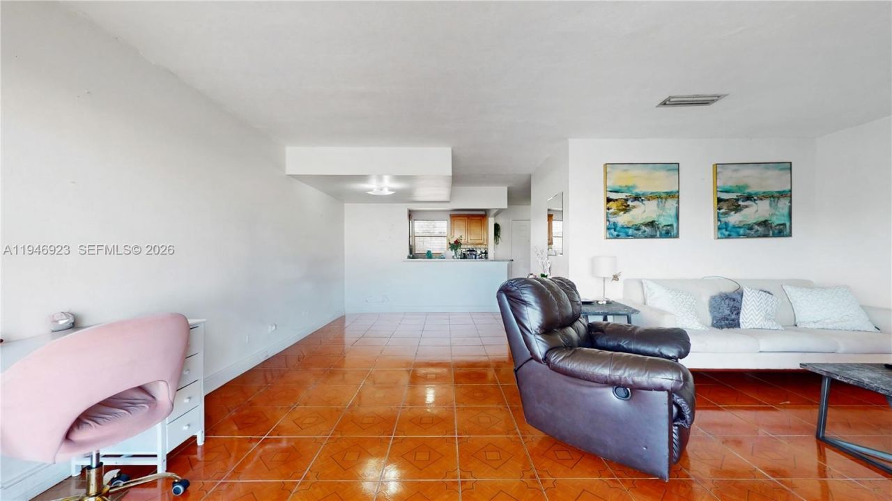 9373 Fontainebleau Blvd, Unit K234, Miami, FL 33172 Photo