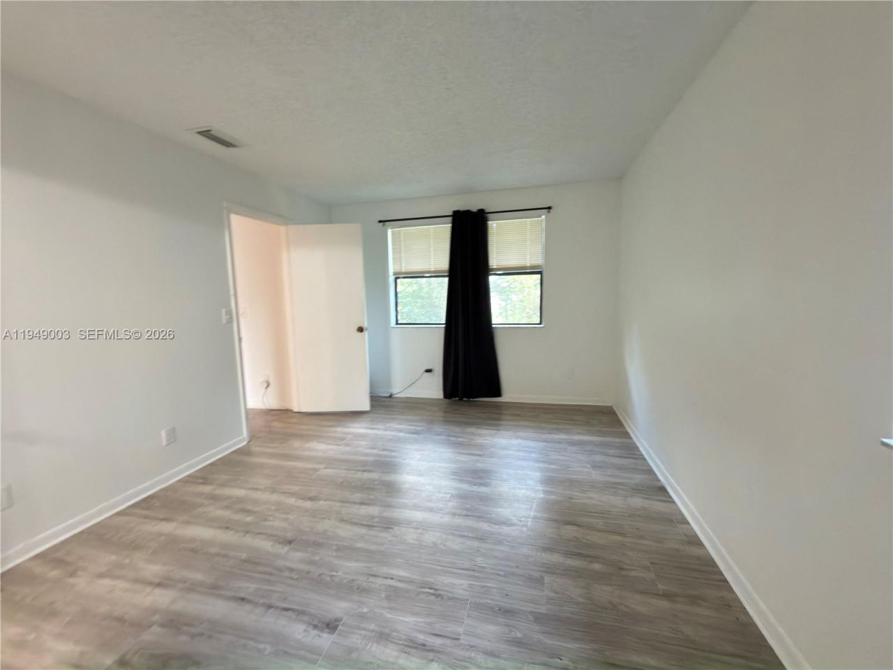 10453 NW 11th St , Unit 206, Pembroke Pines, FL 33026 Photo