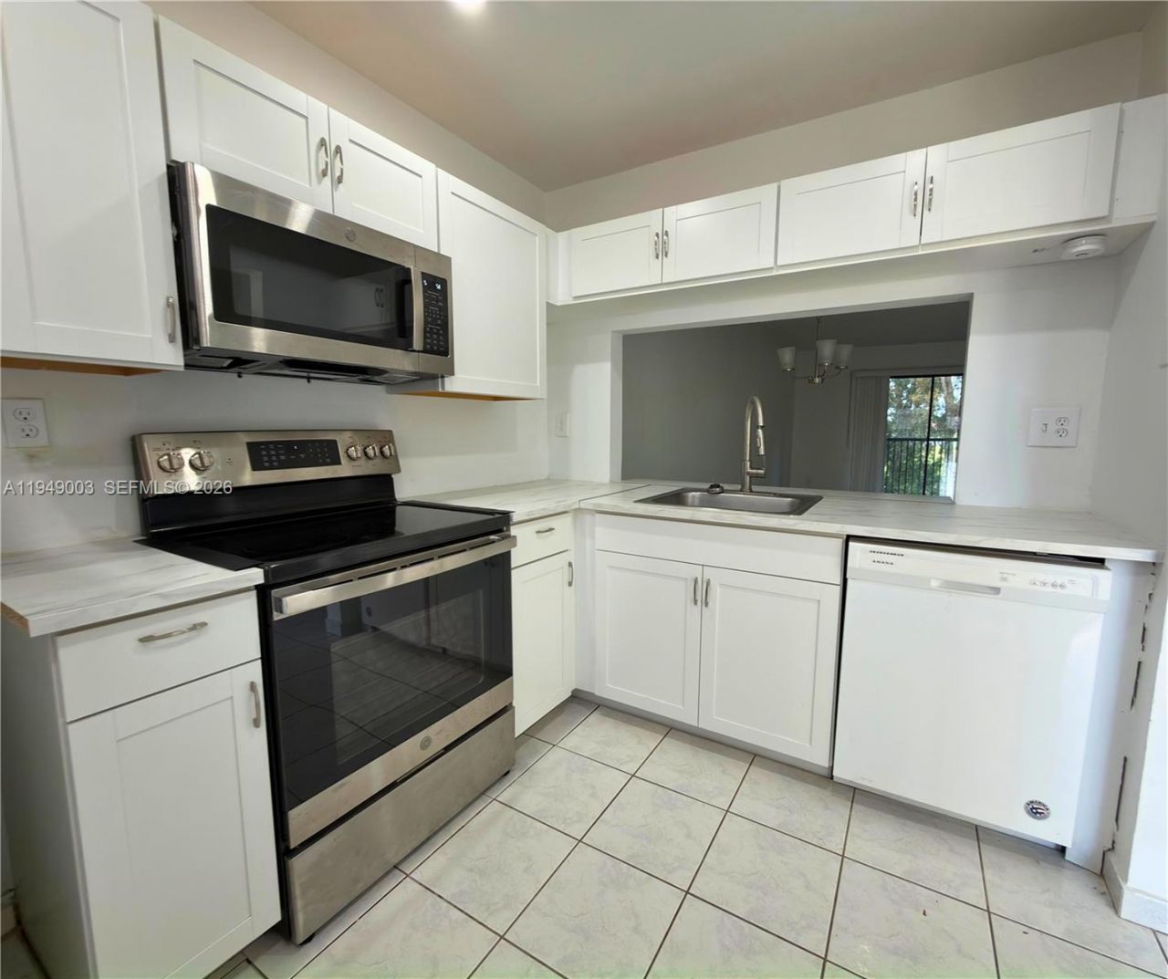 10453 NW 11th St , Unit 206, Pembroke Pines, FL 33026 Photo