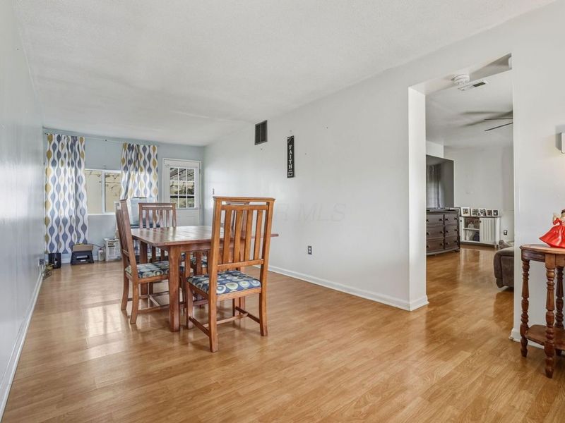 818 Lawndale Avenue, Columbus, OH 43207 Photo 7