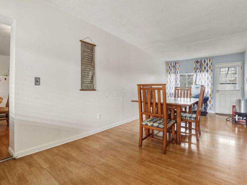 818 Lawndale Avenue, Columbus, OH 43207 Photo 8