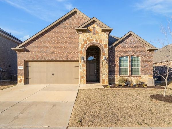 10309 Fall Brook Drive, Aubrey, TX 76227