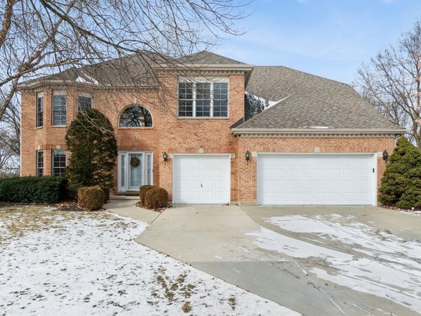 723 Mesa Drive, Naperville, IL 60565