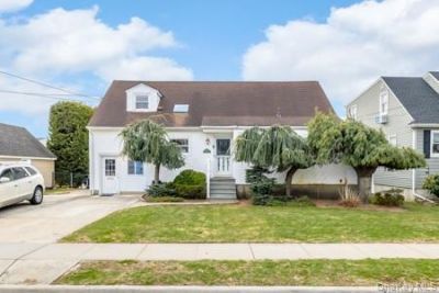 3806 Tiana Street, Seaford, NY 11783 Main Photo