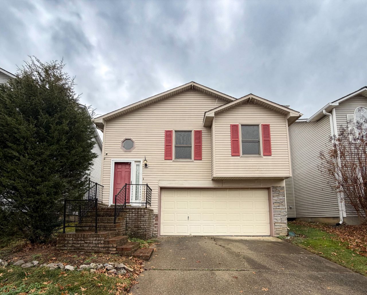 352 Chase Place, Lexington, KY 40503 Main Photo