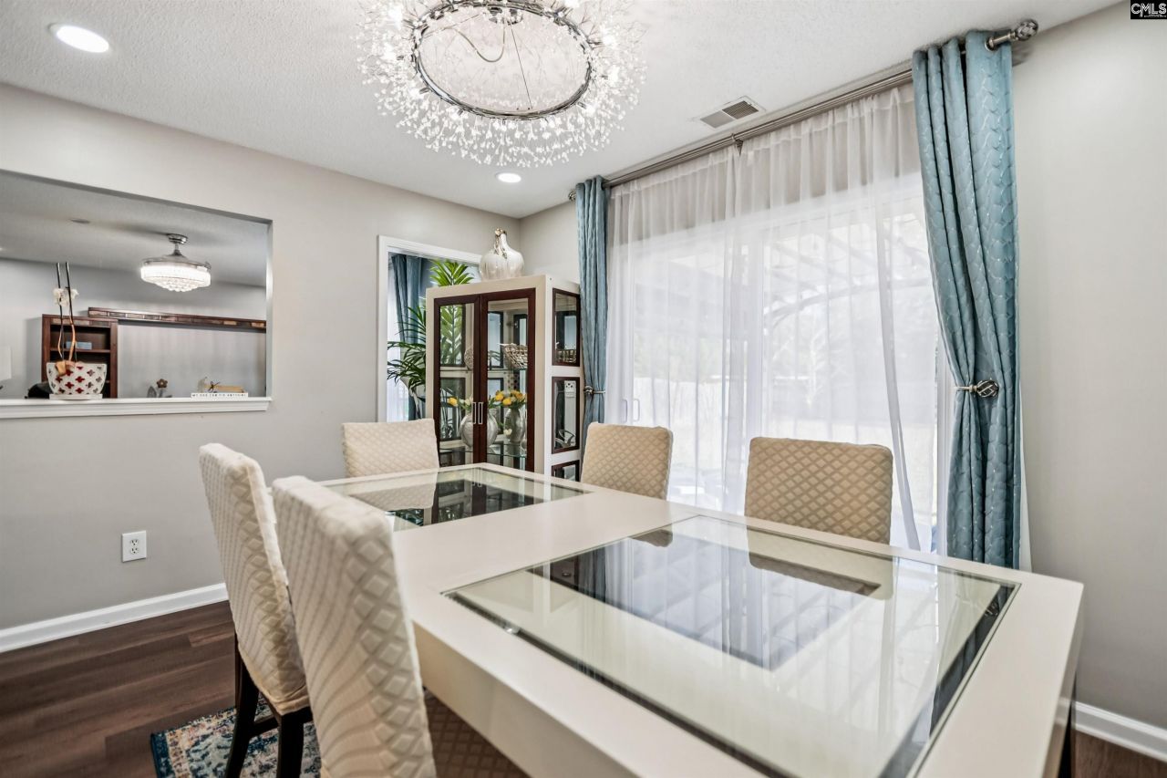 127 Hunters Mill Drive  Photo 10