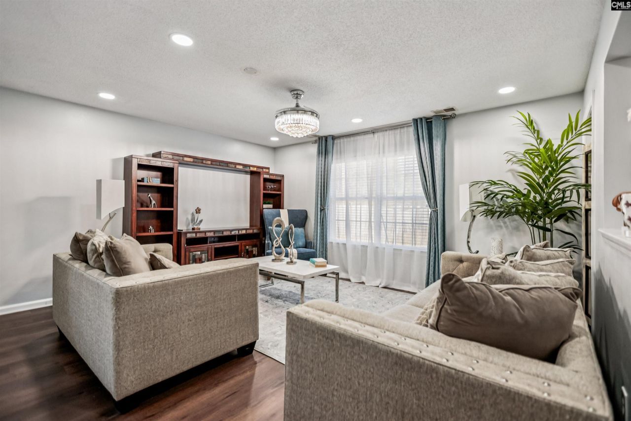 127 Hunters Mill Drive  Photo 16