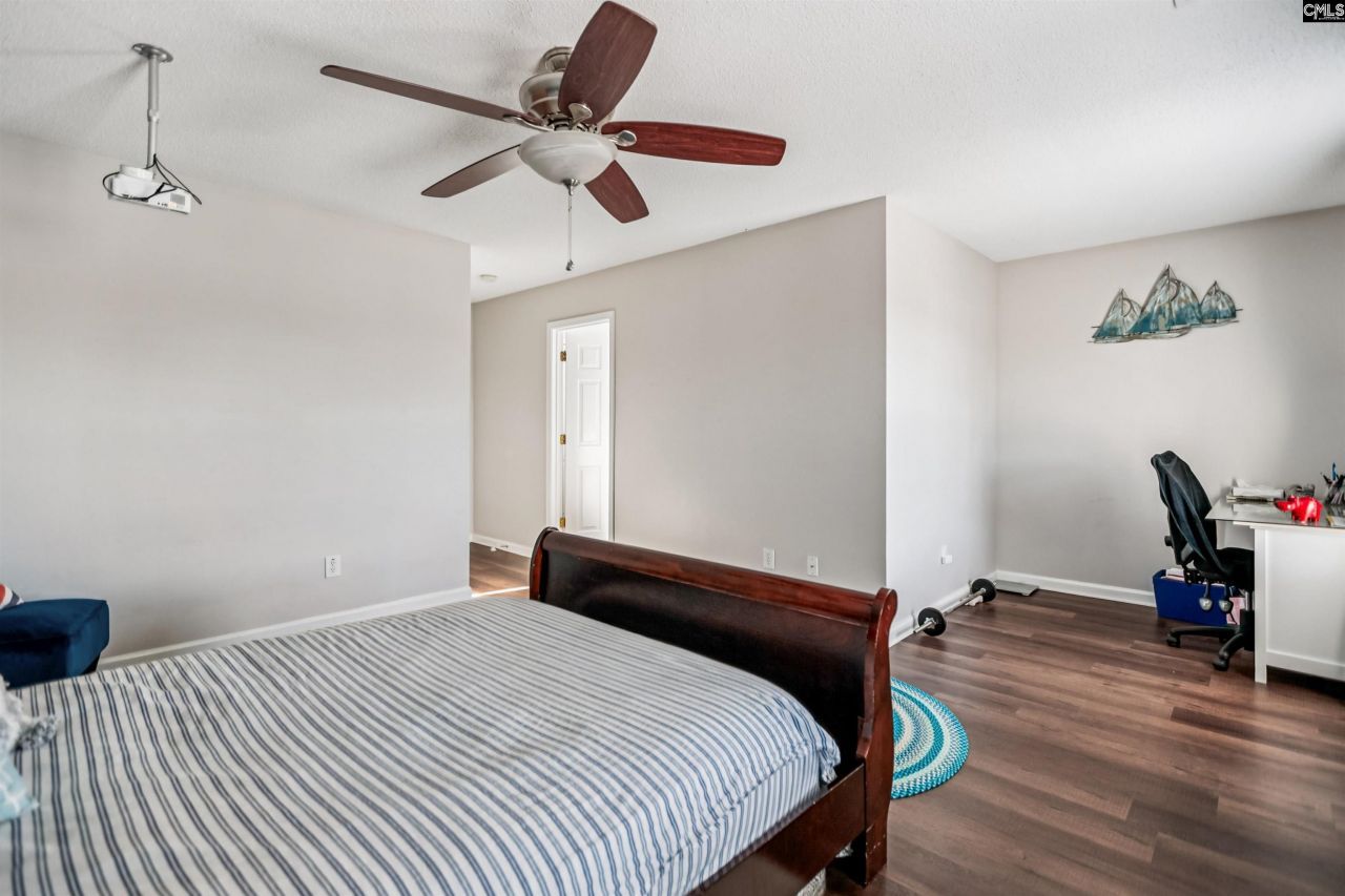 127 Hunters Mill Drive  Photo 22