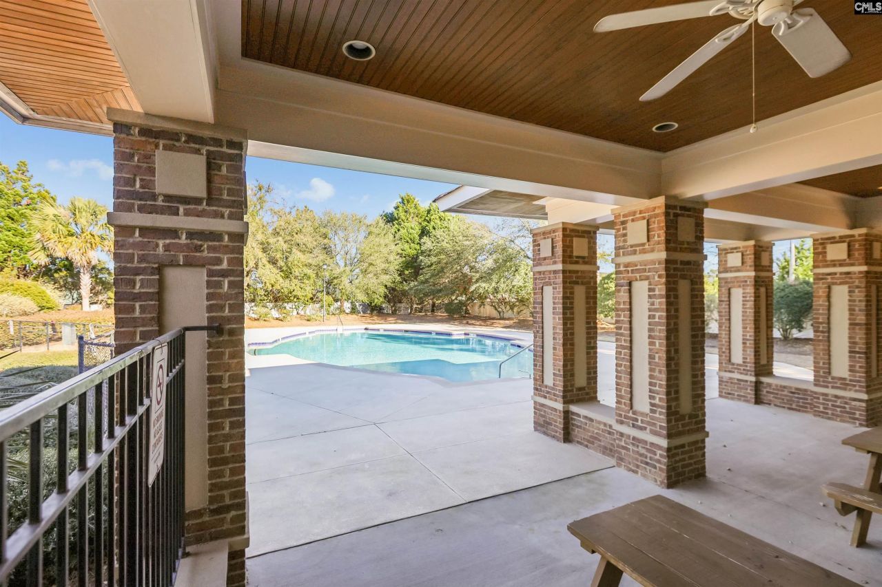 127 Hunters Mill Drive  Photo 4